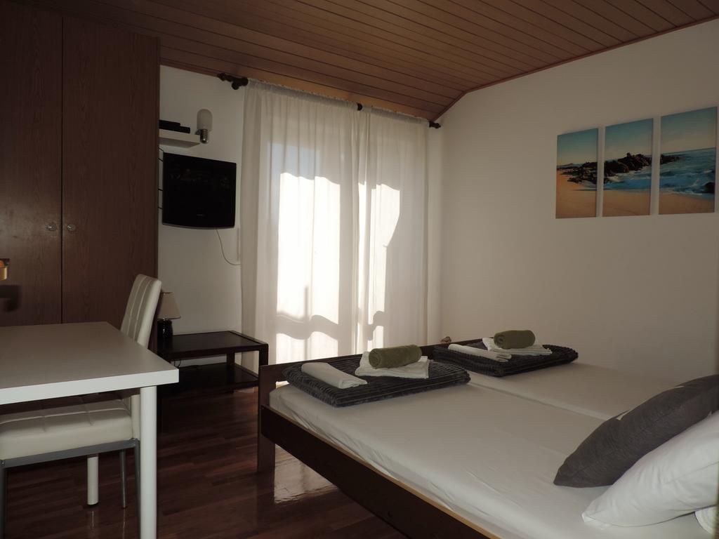 Apartment Vidas Novalja Extérieur photo
